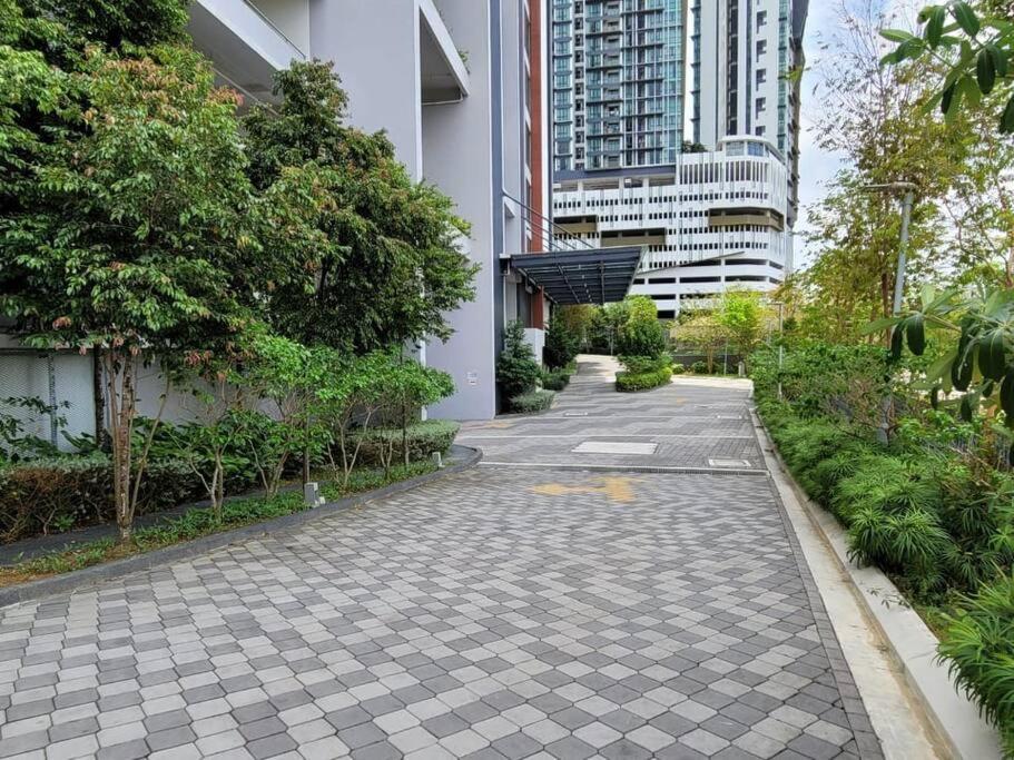 A2502 Grand Medini 100mbps Netflix By