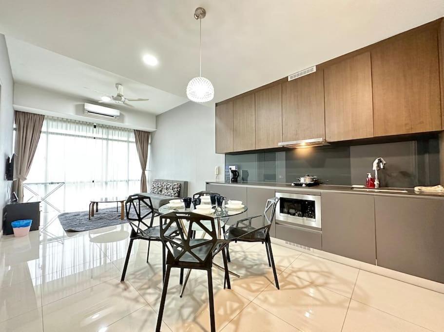 Apartment A2502 Grand Medini 100mbps Netflix By Nusajaya (Iskandar Puteri)