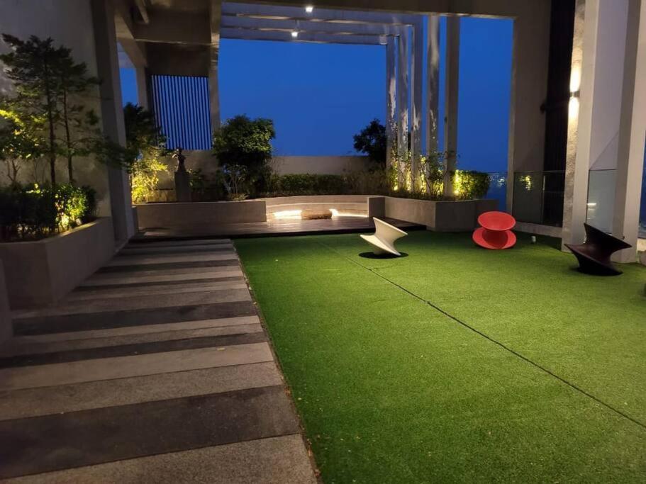 Apartment A2502 Grand Medini 100mbps Netflix By *